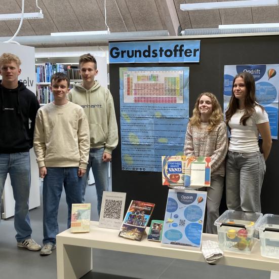 Naturvidenskabelig udstilling af eleverne i HTX24a fra Gymnasiet HTX Skjern, UCRS på Skjern Bibliotek