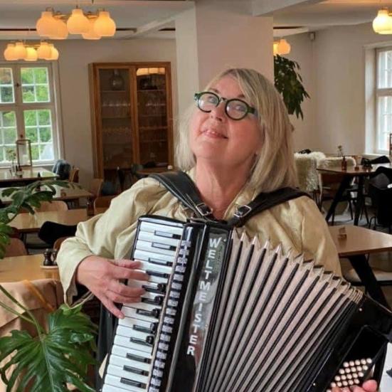 Erindringscafé: Mit liv i musik – Musikken i mit liv v/ Lis Theilgaard