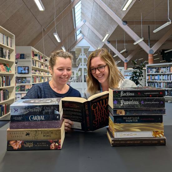Rikke og Line kalder alle Romantasy-elskere - Alder 18+