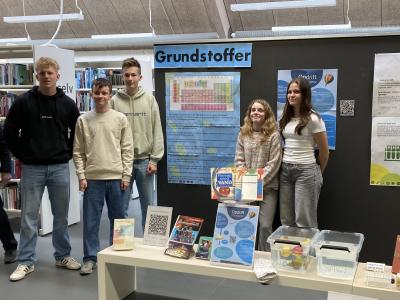 Naturvidenskabelig udstilling af eleverne i HTX24a fra Gymnasiet HTX Skjern, UCRS på Skjern Bibliotek