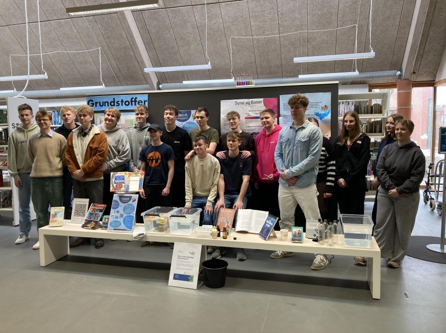 Naturvidenskabelig udstilling af eleverne i HTX24a fra Gymnasiet HTX Skjern, UCRS på Skjern Bibliotek