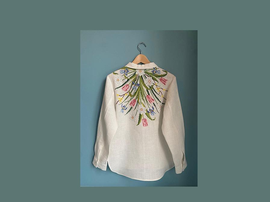 Skjorte med blomsterryg - redesign Line